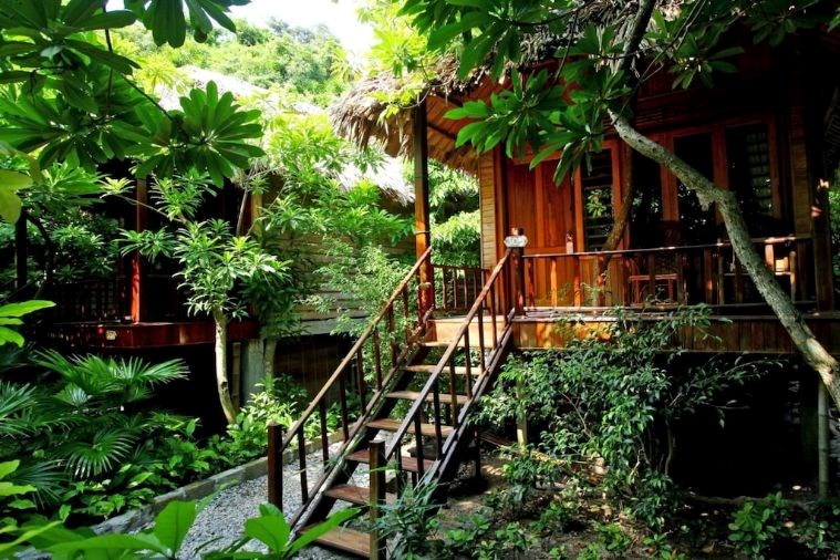 Monkey Island Resort